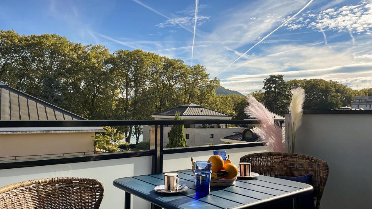 Homey Montaigne - New - A 1 Min A Pied Du Lac D'Annecy - 2 Balcons Prives - Appartement Avec 2 Chambres - Stationnement Gratuit Toute L'Annee Sauf En Ete - Juin A Aout Eksteriør bilde
