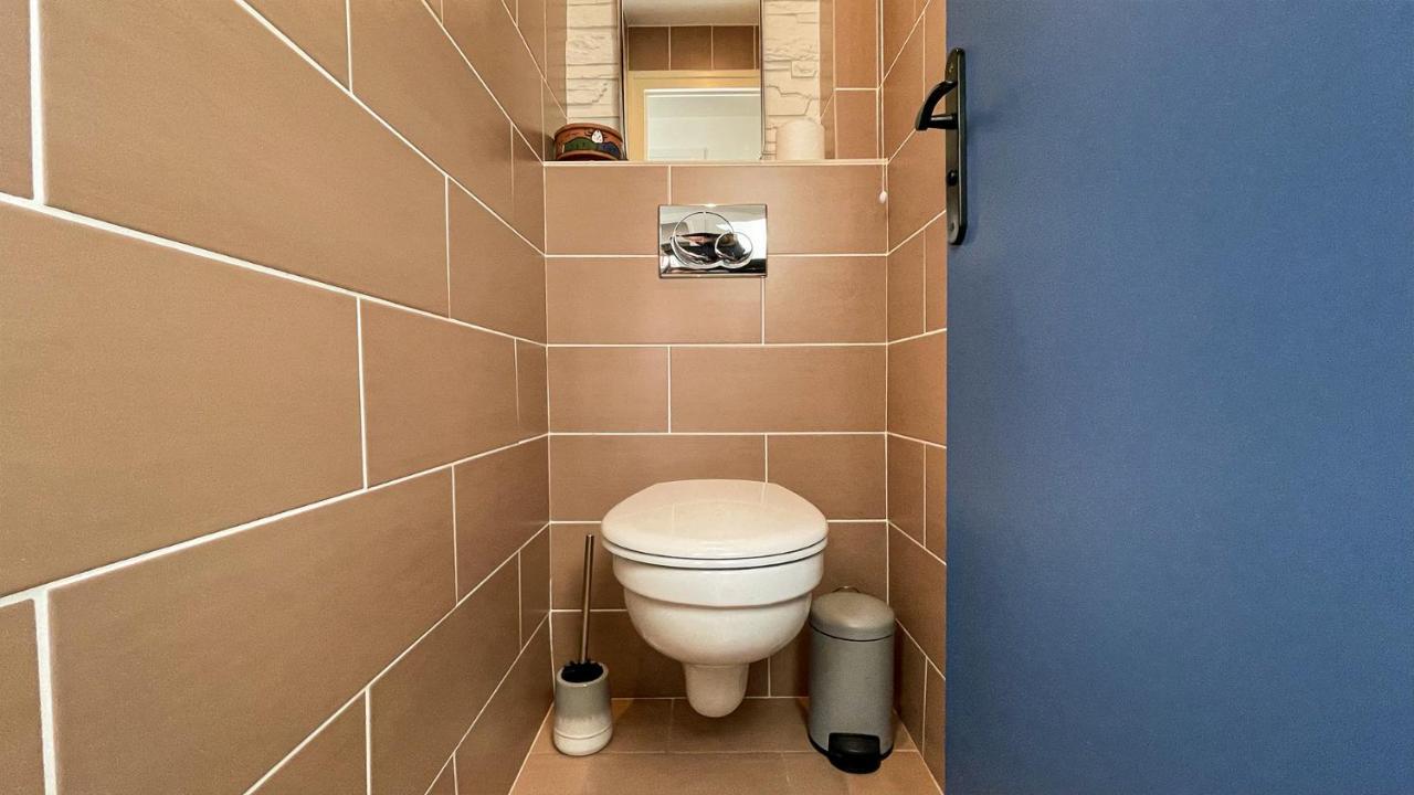 Homey Montaigne - New - A 1 Min A Pied Du Lac D'Annecy - 2 Balcons Prives - Appartement Avec 2 Chambres - Stationnement Gratuit Toute L'Annee Sauf En Ete - Juin A Aout Eksteriør bilde